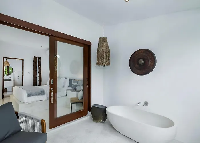 Rumah Santai Luxury 2 Bedrooms With Private Pool Villa